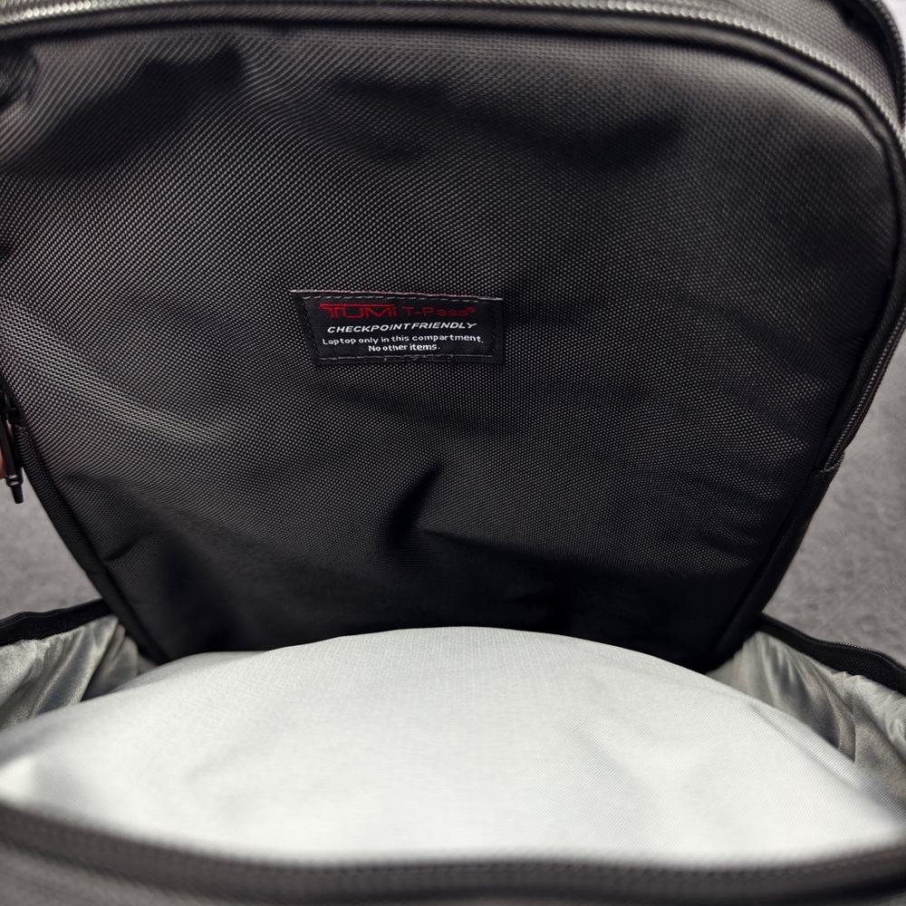 🌺TUMI Alpha 3 Backpack | Ballistic Nylon Large Capacity | Business & Travel - Picture 7 of 7